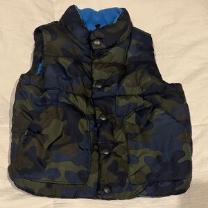 GAP Kids Camouflage Puffer Vest - Blue and Green